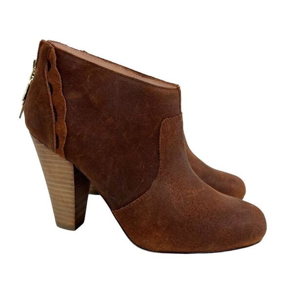 Betsey Johnson Jensen Leather Chestnut Brown Bootie Boots - Picture 1 of 12